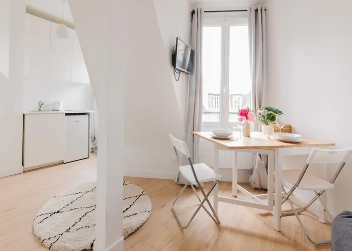 Cosy - Pereire Arc De Triomphe Апартаменты *